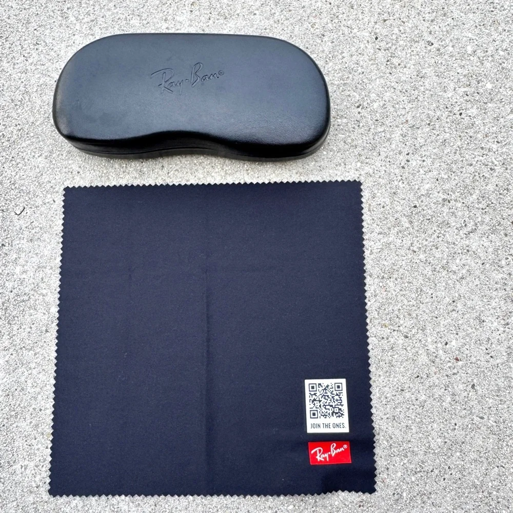 RAY BAN’S black Sunglasses case dust cleaner cloth reading glasses hard case eye